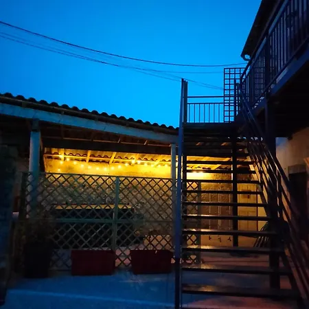 Πανσιόν La Grange De Sabatas